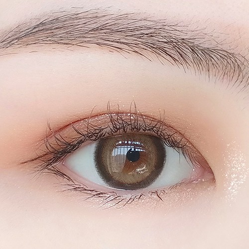 NANAVIEW - LAURA BROWN